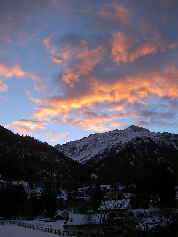 013_Sonnenaufgang aus Hotelzimmer 